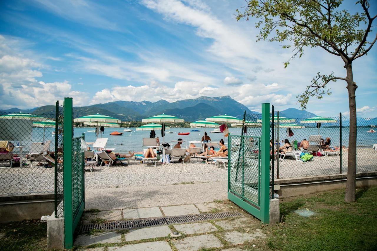 Albatross Mobile Homes On Camping Baia Verde Manerba del Garda Exterior foto